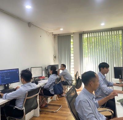 Đội ngũ kiến trúc sư