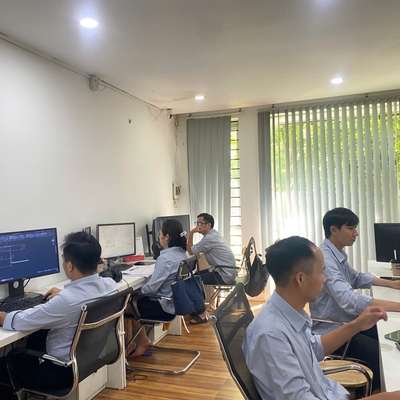 Đội ngũ kiến trúc sư